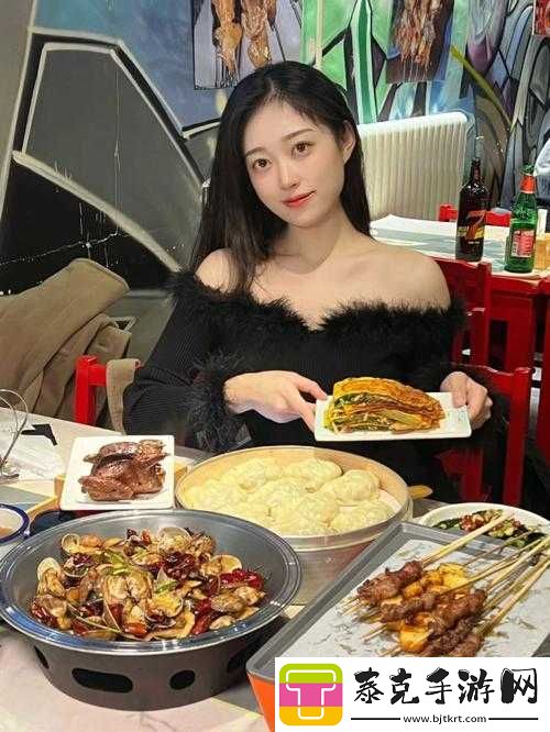 女生喜欢吃小头头视频：美食的诱惑！