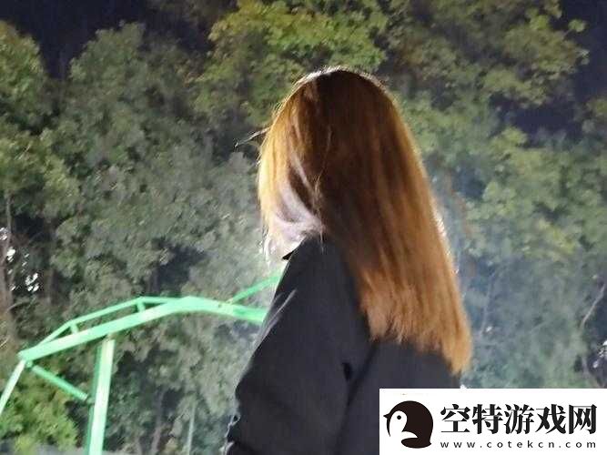 海角披风少年老妈长相：一位独特的女性！