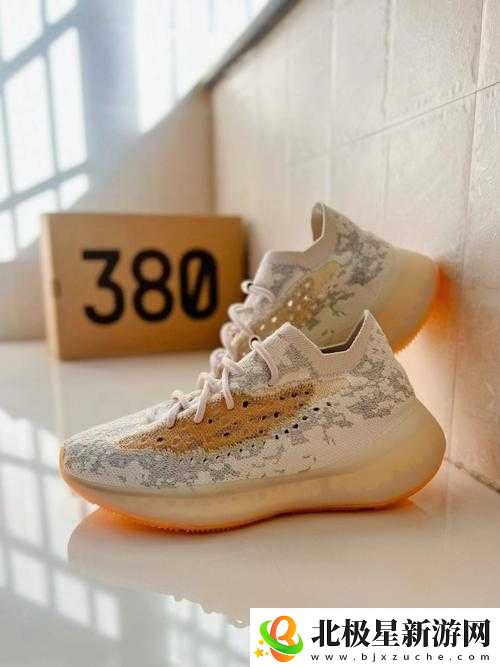 Yeezy-380-蜜桃粉和白色：时尚新宠来袭